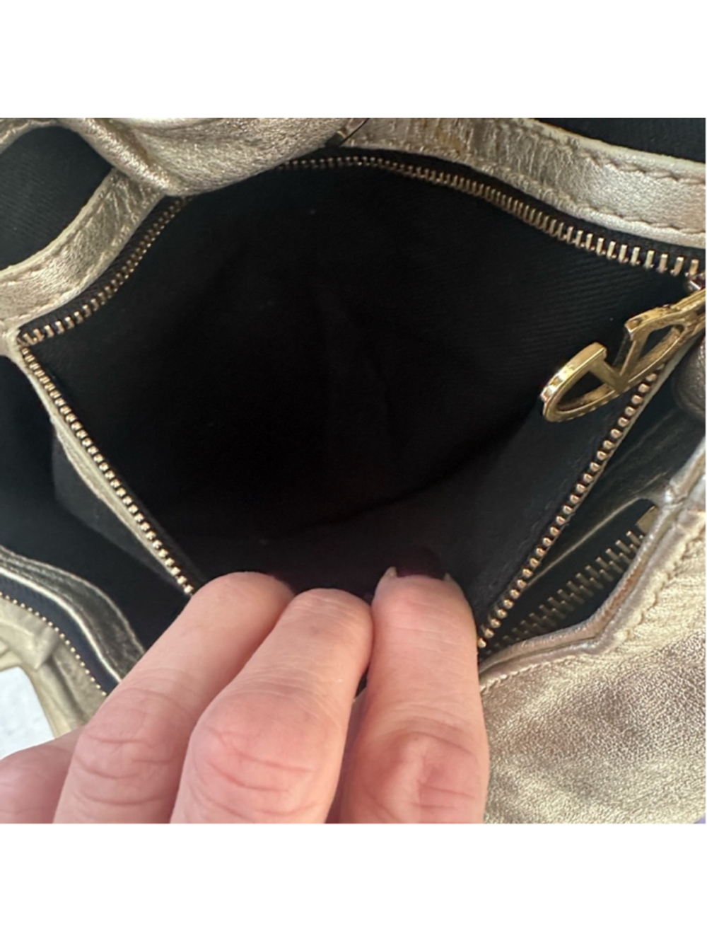 Valentino Garavani Gold Metallic Leather Hobo Bag Y2K Shoulder Purse - Picture 11 of 16